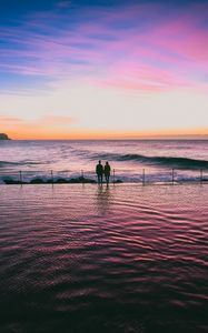 Preview wallpaper couple, sea, sunset, surf