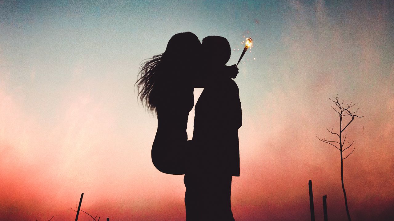 Wallpaper couple, silhouettes, kiss, hugs