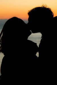 Preview wallpaper couple, silhouettes, kiss, love, romance, dark