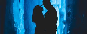 Preview wallpaper couple, silhouettes, love, cave, dark