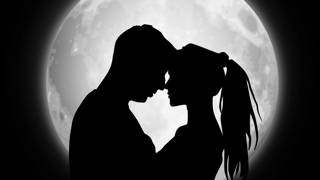 Wallpaper couple, silhouettes, moon, love
