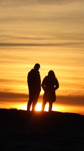 Preview wallpaper couple, silhouettes, outlines, sunset, dark