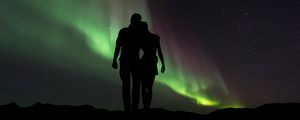 Preview wallpaper couple, silhouettes, starry sky