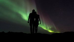 Preview wallpaper couple, silhouettes, starry sky
