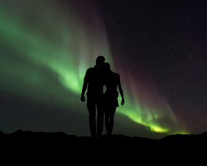 Preview wallpaper couple, silhouettes, starry sky