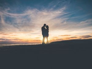 Preview wallpaper couple, sunset, love, tenderness