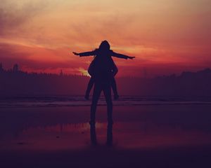 Preview wallpaper couple, sunset, love, silhouettes