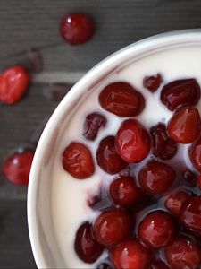 Preview wallpaper cranberries, yogurt, breakfast