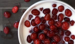 Preview wallpaper cranberries, yogurt, breakfast