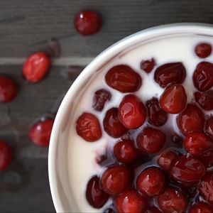 Preview wallpaper cranberries, yogurt, breakfast