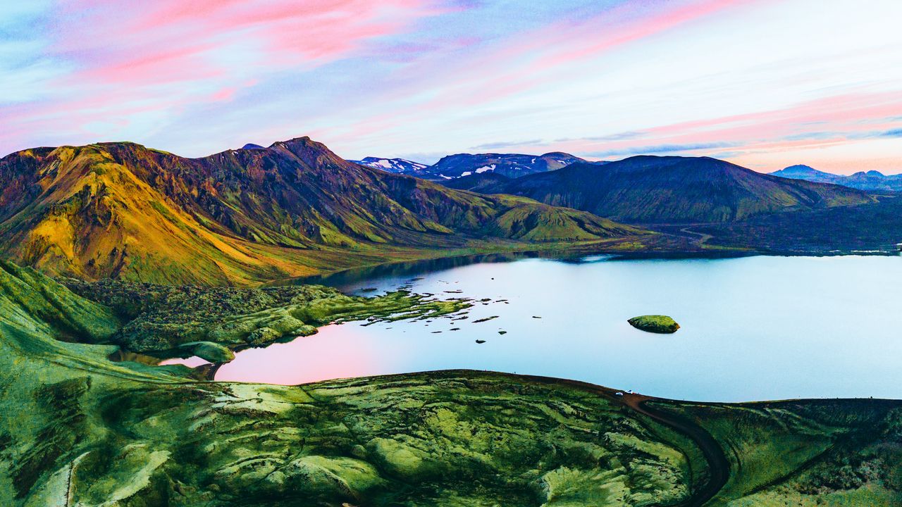 Wallpaper crater, lake, mountains, iceland