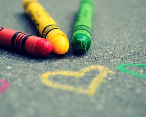 Preview wallpaper crayons, pencil, drawing, asphalt, heart, colorful, positive