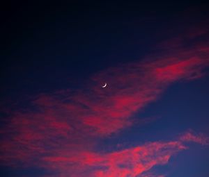 Preview wallpaper crescent, moon, sky, clouds, night