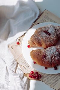 Preview wallpaper croissant, berries, plate, cloth