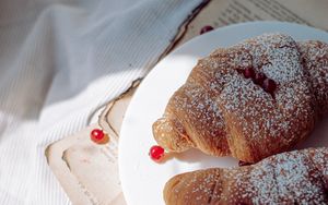 Preview wallpaper croissant, berries, plate, cloth
