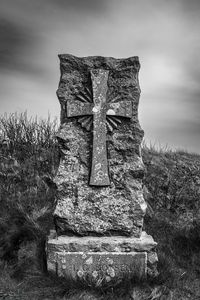 Preview wallpaper cross, stone, grass, bw