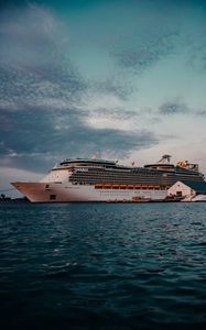 Preview wallpaper cruise ship, ship, sea, water