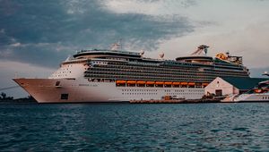 Preview wallpaper cruise ship, ship, sea, water