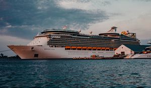 Preview wallpaper cruise ship, ship, sea, water