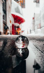 Preview wallpaper crystal ball, ball, puddle, snow, reflection