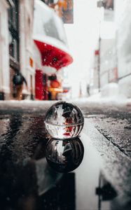 Preview wallpaper crystal ball, ball, puddle, snow, reflection