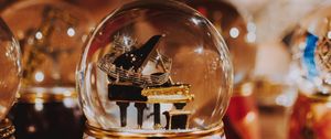 Preview wallpaper crystal ball, piano, new year, christmas, toy