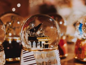 Preview wallpaper crystal ball, piano, new year, christmas, toy