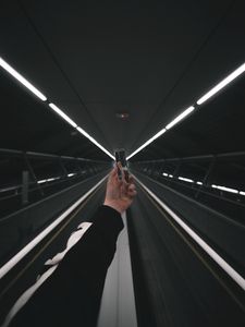 Preview wallpaper crystal, hand, tunnel, focus