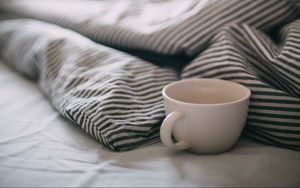 Preview wallpaper cup, bed, white, morning