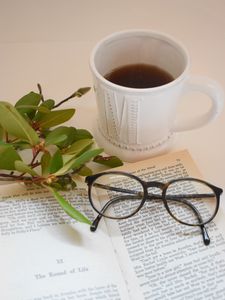 Preview wallpaper cup, book, glasses