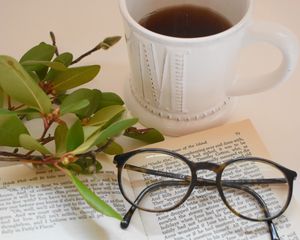 Preview wallpaper cup, book, glasses