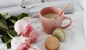 Preview wallpaper cup, coffee, cookies, flowers, roses, pink