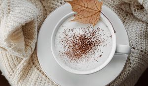 Preview wallpaper cup, coffee, drink, foam, leaf