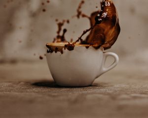 Preview wallpaper cup, coffee, drink, splashes, drops