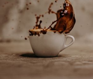 Preview wallpaper cup, coffee, drink, splashes, drops