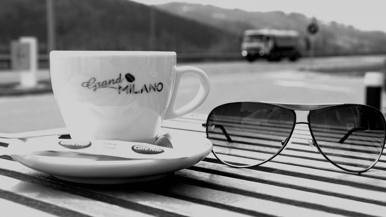 Wallpaper cup, coffee, glasses, table, waiting