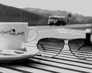 Preview wallpaper cup, coffee, glasses, table, waiting