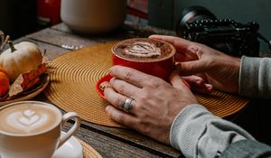 Preview wallpaper cup, coffee, hands, drink