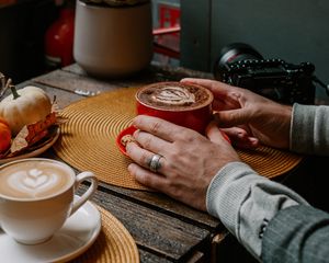 Preview wallpaper cup, coffee, hands, drink