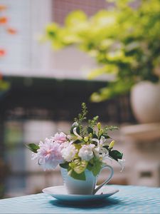 Preview wallpaper cup, flowers, bouquet, decor