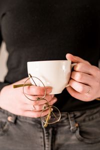 Preview wallpaper cup, glasses, hands, drink