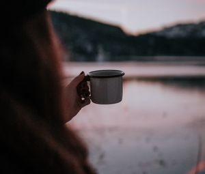 Preview wallpaper cup, hand, girl, lake