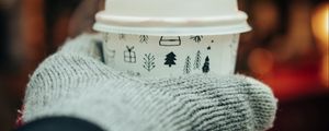 Preview wallpaper cup, hand, glove, glare, blur