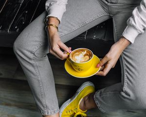 Preview wallpaper cup, hands, drink, style