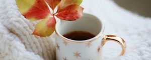 Preview wallpaper cup, leaf, tea, drink