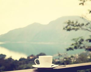 Preview wallpaper cup, mood, solitude, mountains, freedom