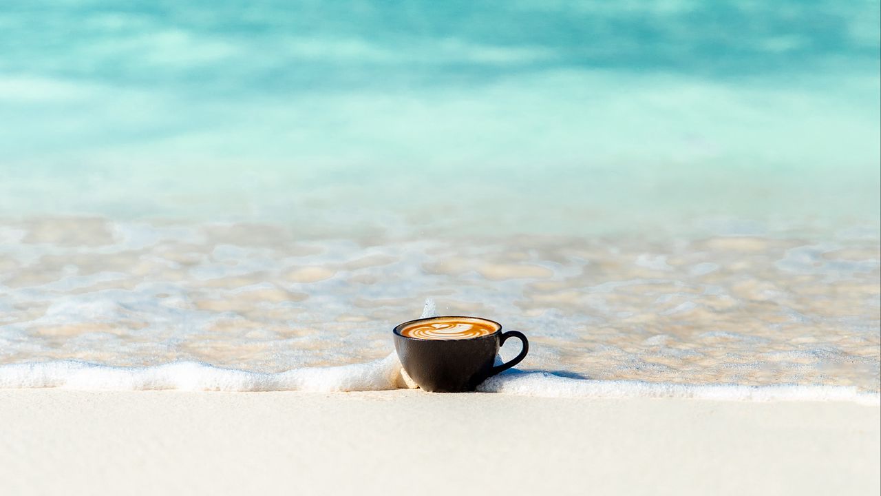 1280x720 Wallpaper cup, ocean, sand, coast, minimalism