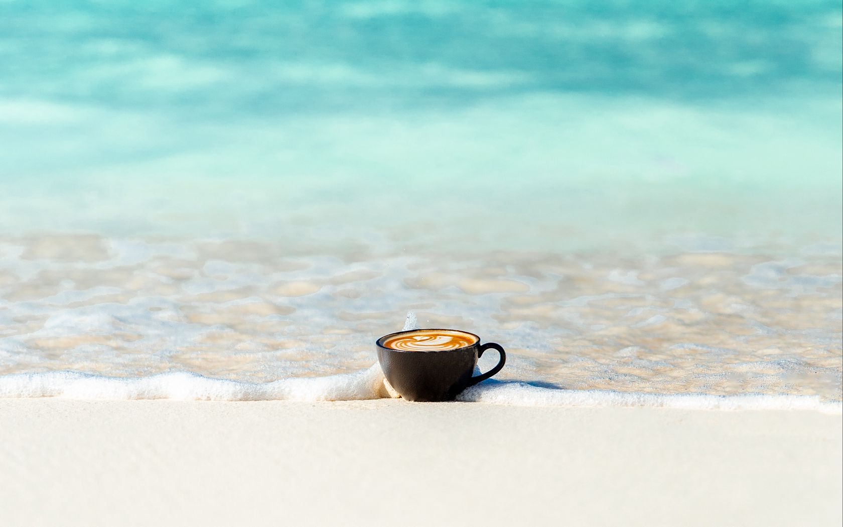 1680x1050 Wallpaper cup, ocean, sand, coast, minimalism
