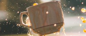 Preview wallpaper cup, spray, liquid, drops