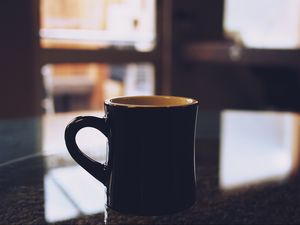 Preview wallpaper cup, table, light